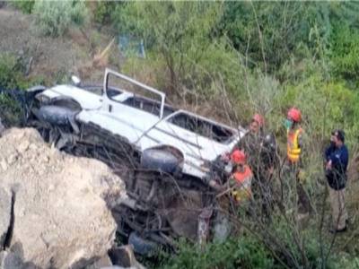 Eight die, eleven injured in Nowshera road mishap