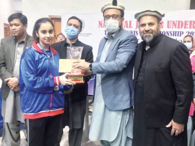 Perniya Khan claims double crowns in National Table Tennis Championships