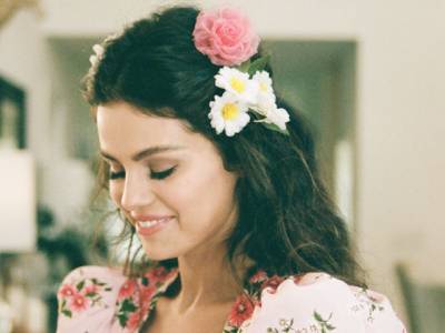 Selena Gomez releases video for new song ‘De Una Vez’