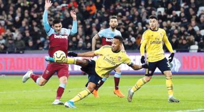 Arsenal roar back to draw 3-3 at West Ham