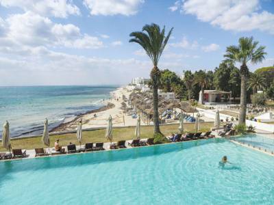 Tunisia, Morocco hoteliers eye an end to Covid downturn