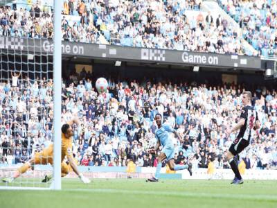 Man City trounce Newcastle to open up three-point lead