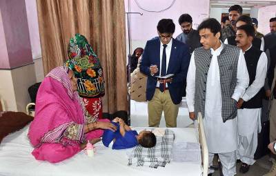 CM pays surprise visit to Sardar Begum Hospital