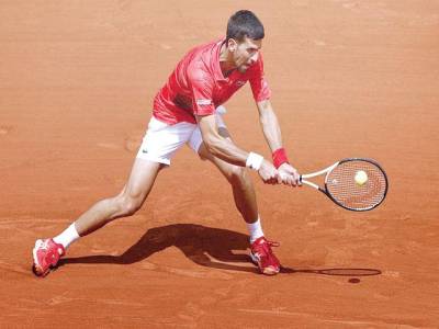 Djokovic in French Open last eight, Nadal clash looms