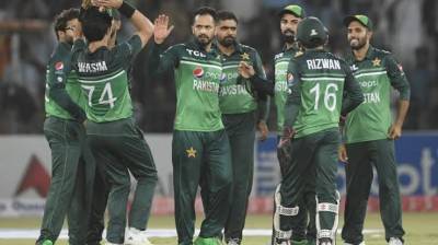 Bowlers shine as Pakistan thump West Indies to take an unassailable 2-0 lead