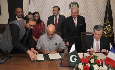 Pakistan signs pact with France for $107 million debt suspension