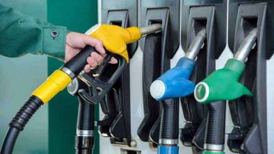 Govt slashes petrol, hikes diesel prices