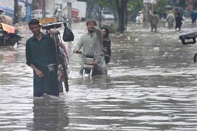 Rain in Lahore inundates low-lying areas