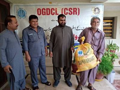 OGDCL provides water pumps, food hampers to flood affectees in Sindh