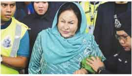 Rosmah Mansor: Wife of ex-Malaysian PM Najib gets 10 years jail for bribery