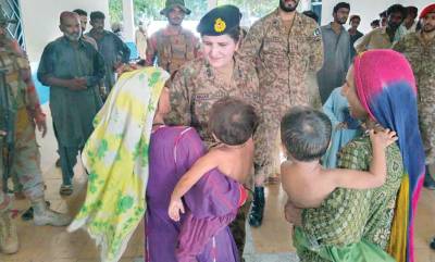Lt Gen Nigar visits medical camps in flood-hit areas