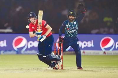 England beat Pakistan by six wickets in first T20I 