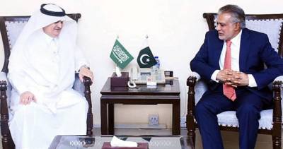 Saudi envoy calls on Ishaq Dar