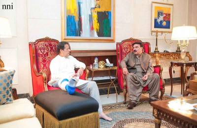 Imran Khan vows to reach Rawalpindi despite attack fears